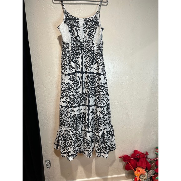 C&C California Womens Black White Floral Tile Tiered Maxi Dress Smocked Back M - Picture 2 of 5